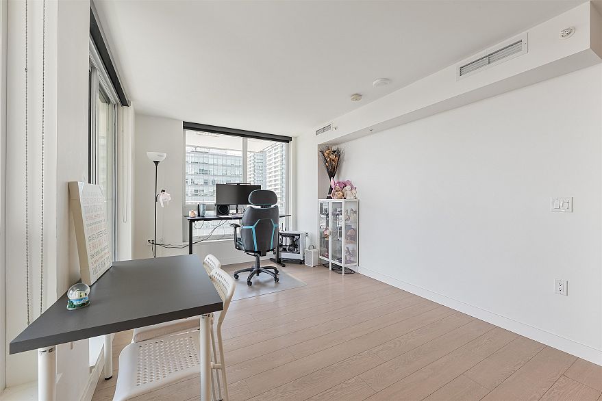 2001 455 SW Marine Drive