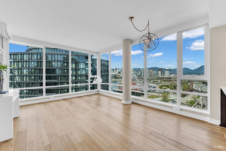 1703 1618 Quebec Street