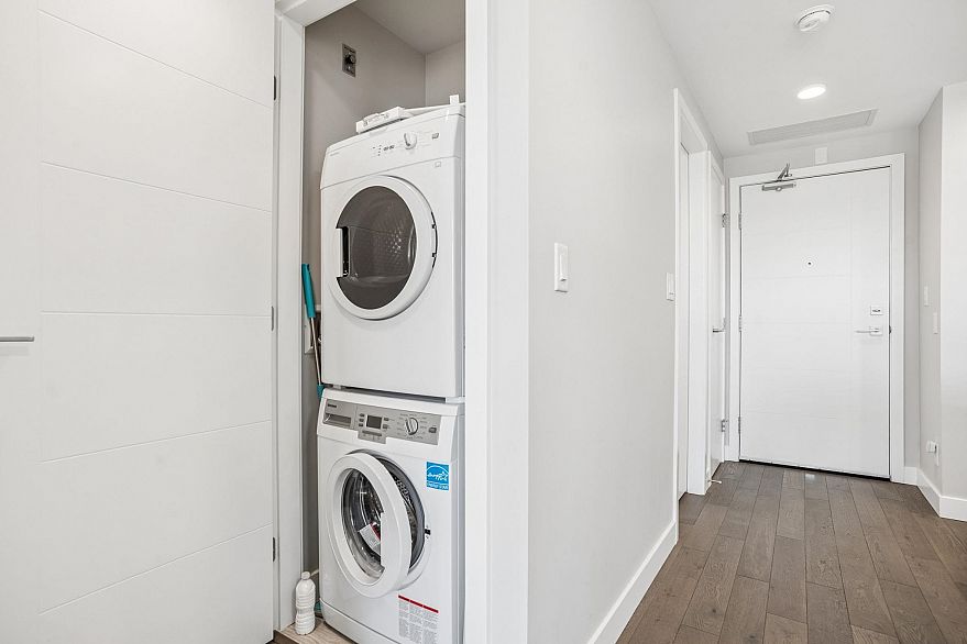 504 655 W 41st Avenue