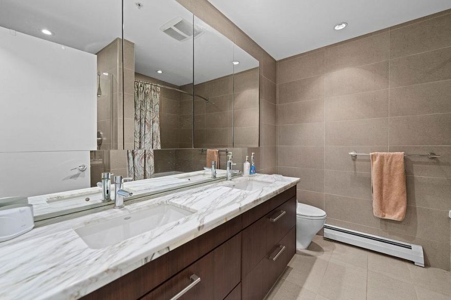 1708 168 W 1st Avenue