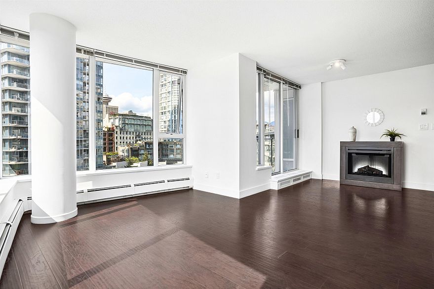 808 689 Abbott Street