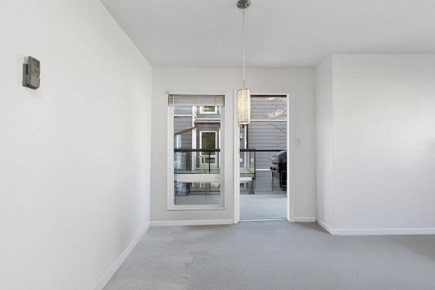 208 828 W 14th Avenue