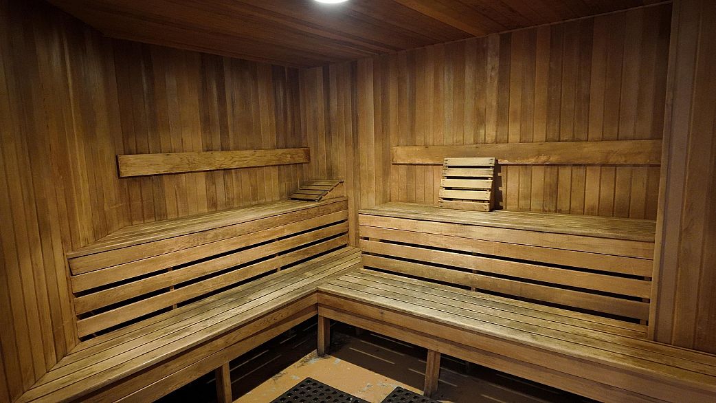 2103 907 Beach Avenue