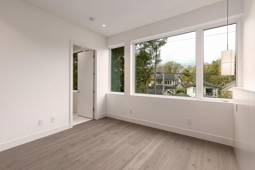 2 3617 W 12th Avenue