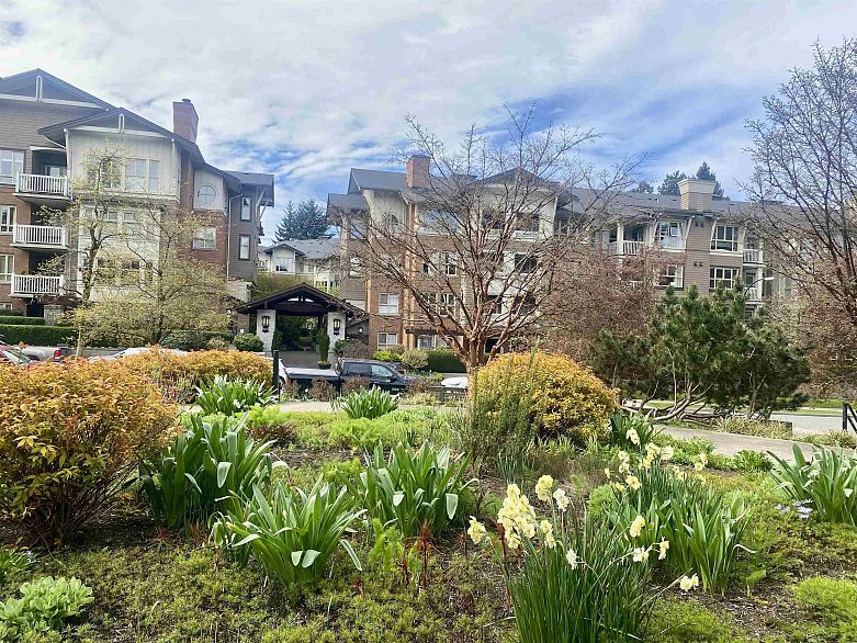 1204 4655 Valley Drive