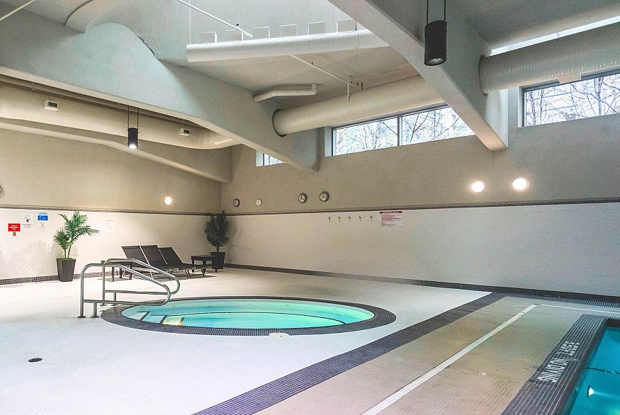 808 689 Abbott Street