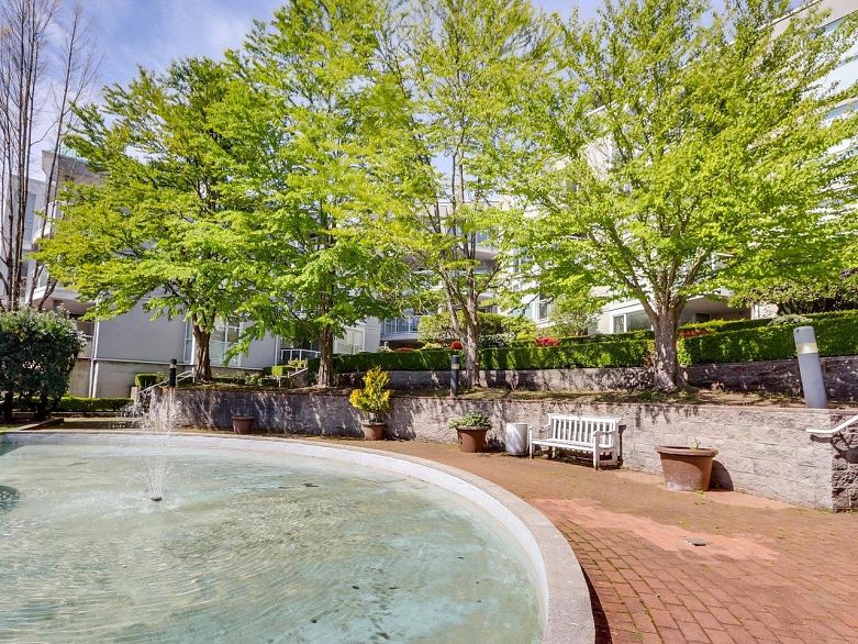 3 8420 Jellicoe Street