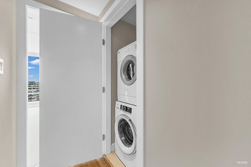 1703 1618 Quebec Street