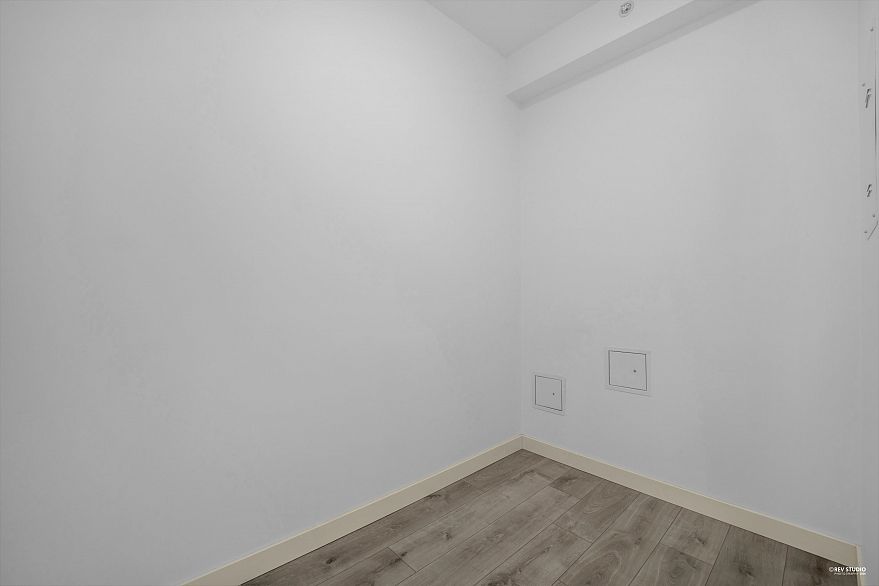 1706 833 Homer Street