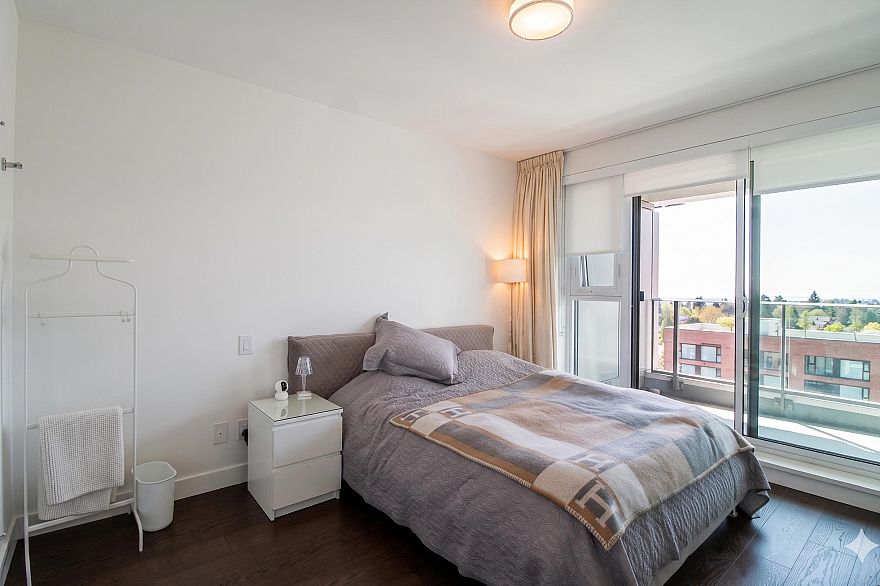 904 1561 W 57th Avenue