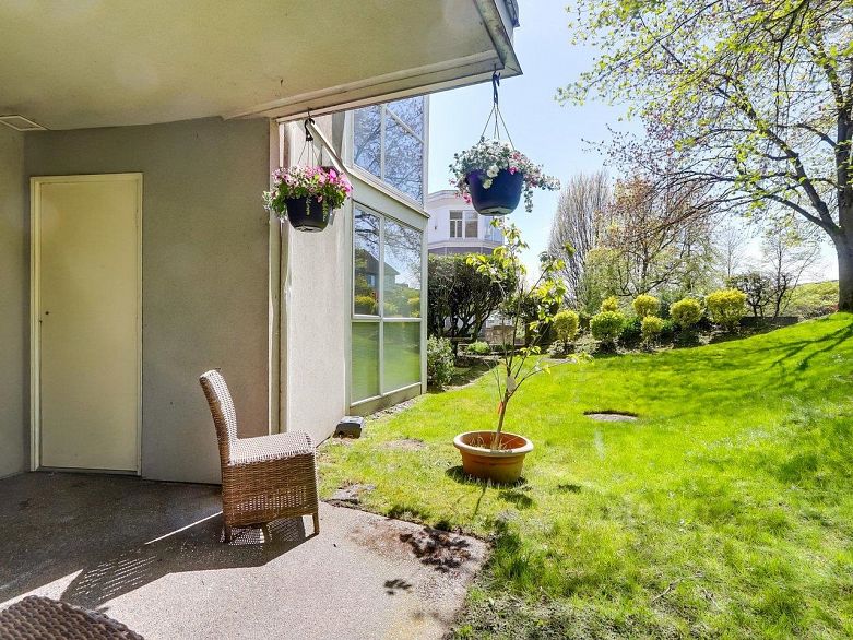 3 8420 Jellicoe Street