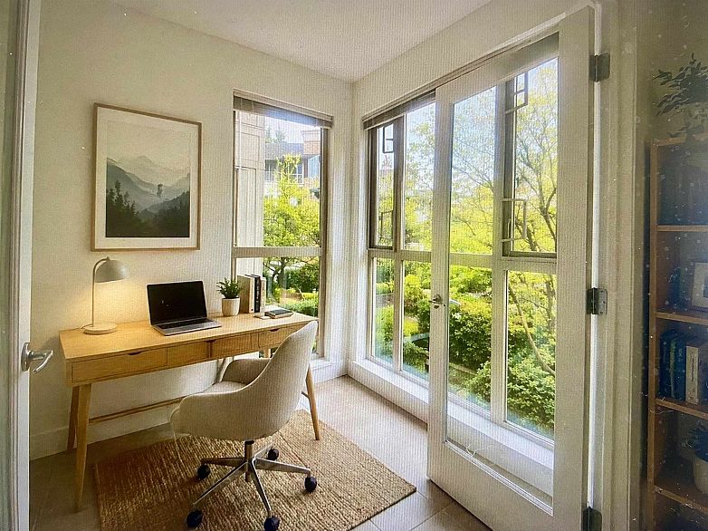 1204 4655 Valley Drive