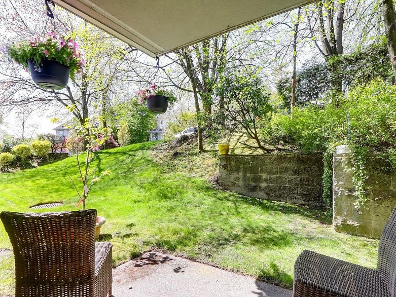 3 8420 Jellicoe Street