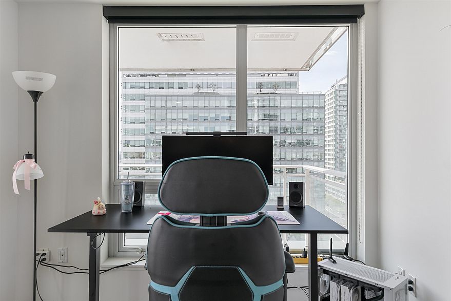 2001 455 SW Marine Drive