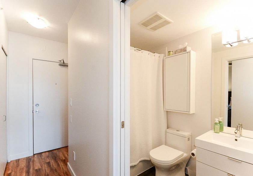 221 289 E 6th Avenue