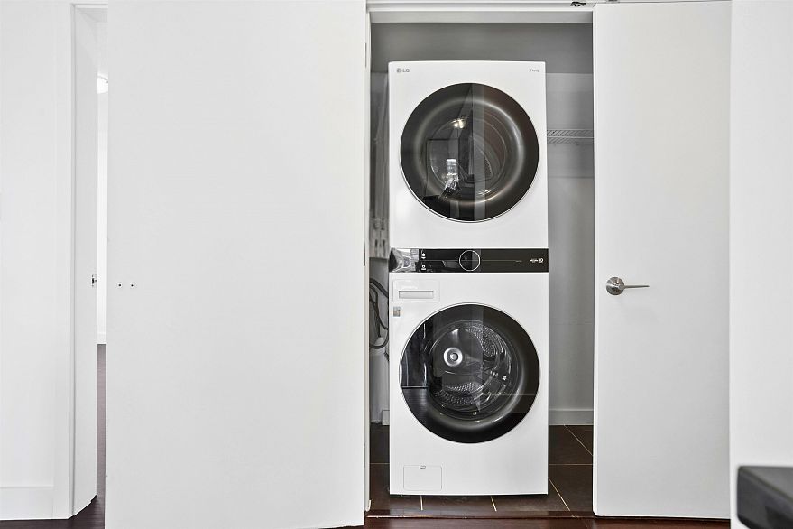 808 689 Abbott Street