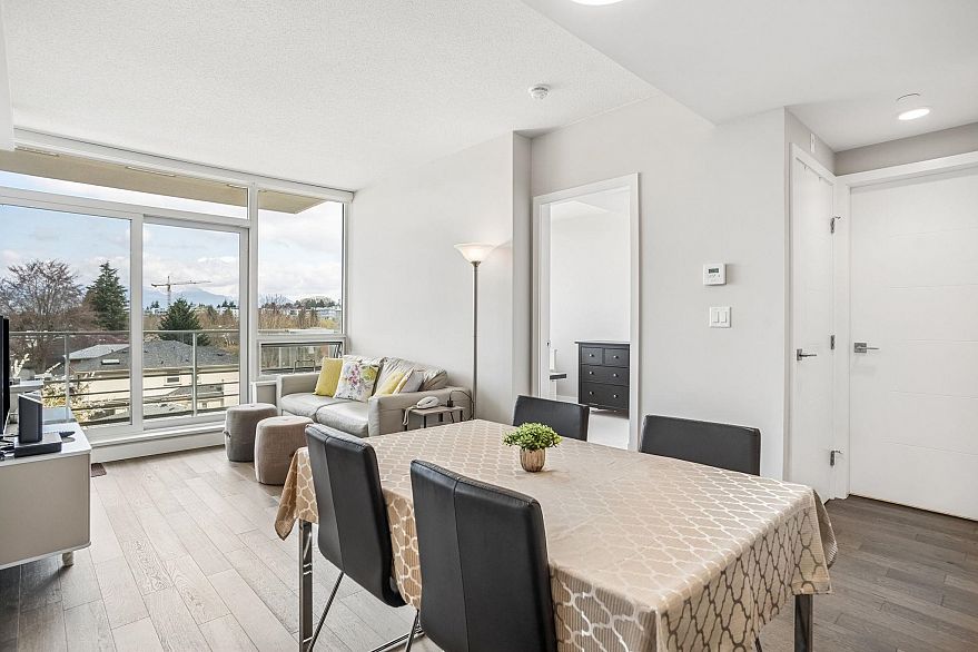 504 655 W 41st Avenue