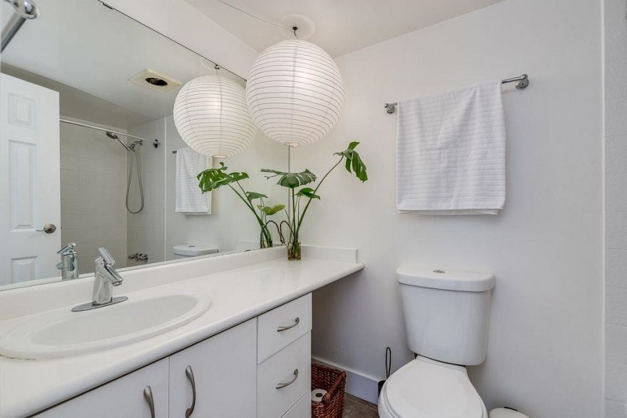 102 2458 York Avenue