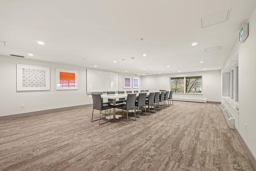 1207 3281 E Kent Avenue North Avenue