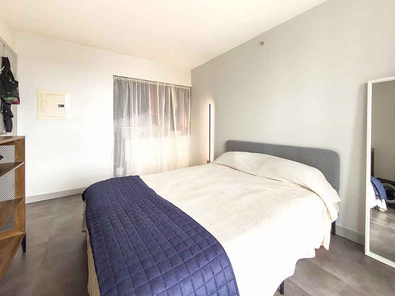 603 288 E 8th Avenue