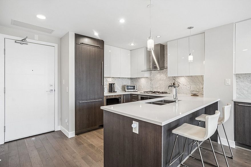 504 655 W 41st Avenue