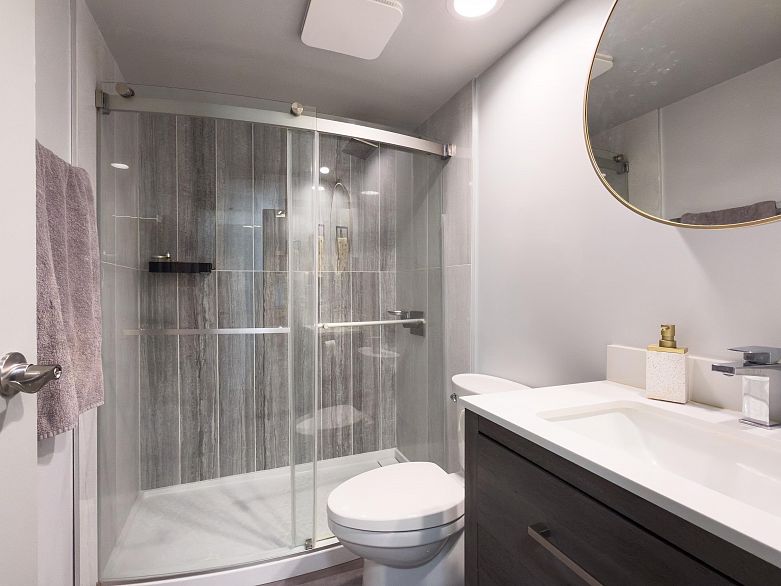 603 288 E 8th Avenue