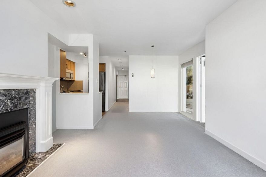 208 828 W 14th Avenue