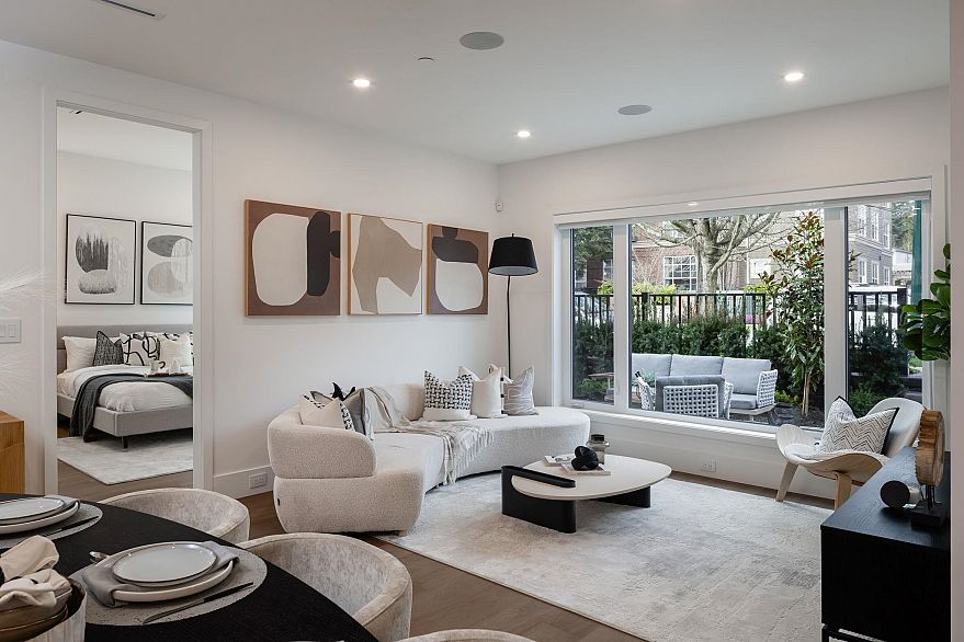 4 950 W 57th Avenue