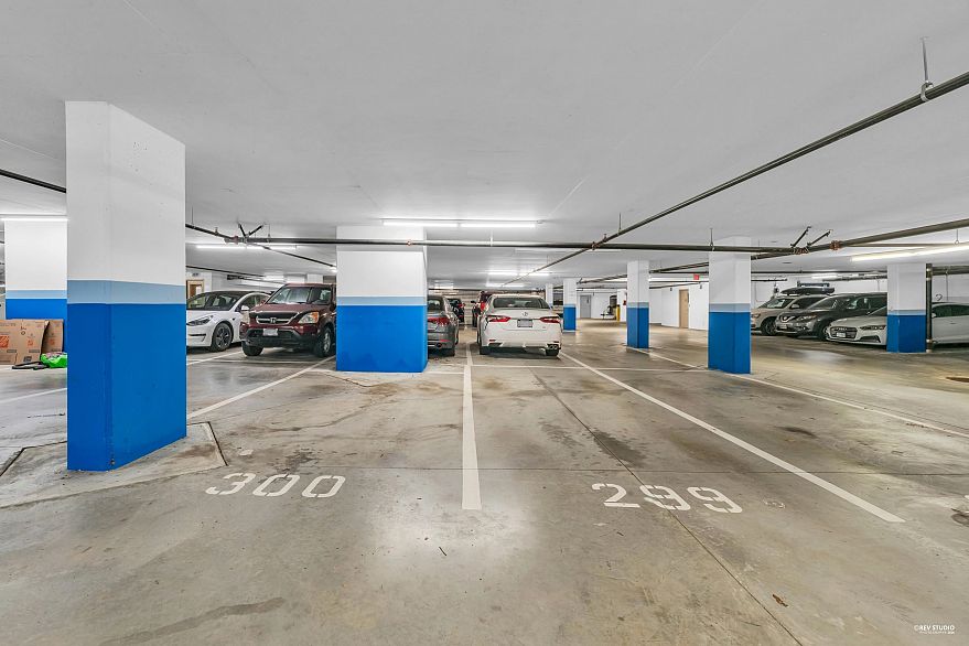 1703 1618 Quebec Street