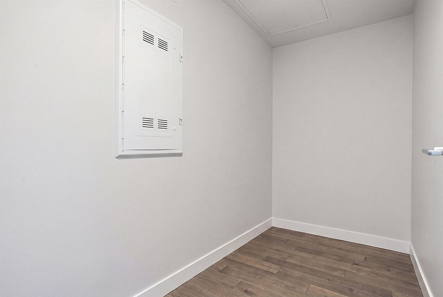 504 655 W 41st Avenue