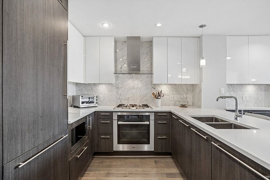 504 655 W 41st Avenue