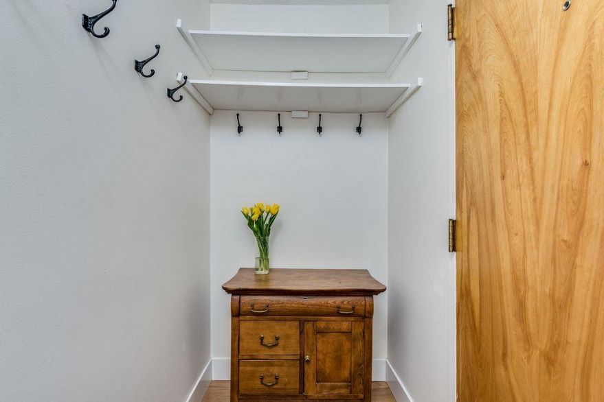 102 2458 York Avenue