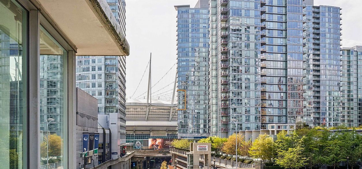 808 689 Abbott Street