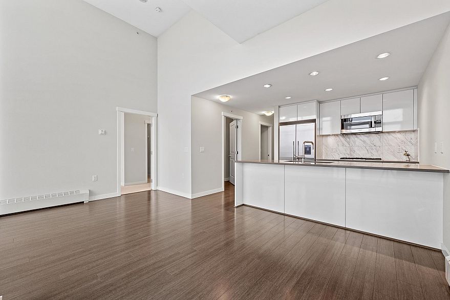 1207 3281 E Kent Avenue North Avenue