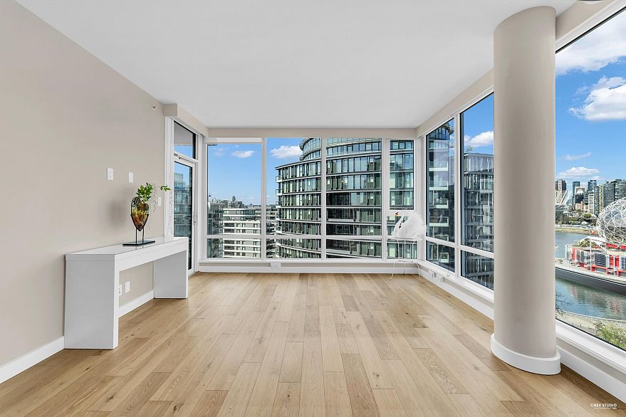 1703 1618 Quebec Street