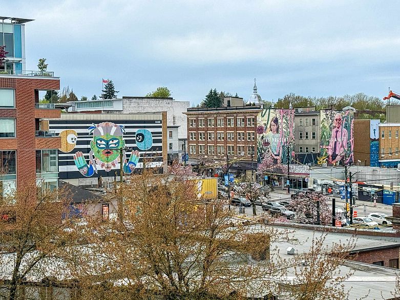 603 288 E 8th Avenue