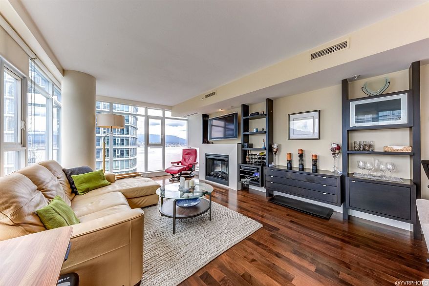 2102 1205 W Hastings Street