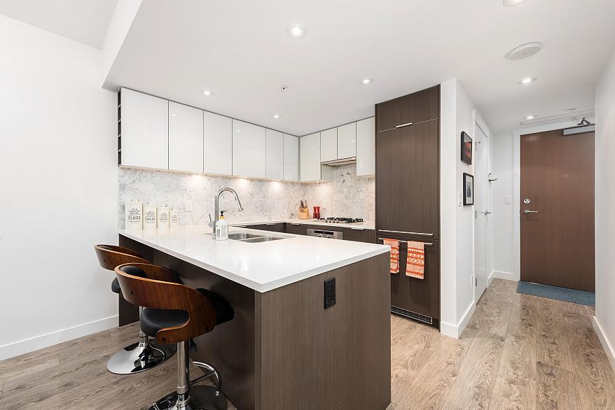 303 110 Switchmen Street