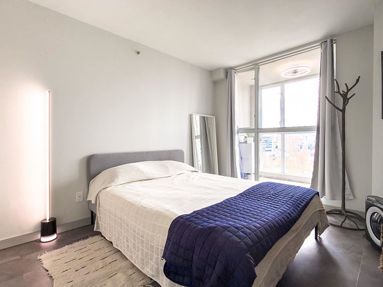 603 288 E 8th Avenue