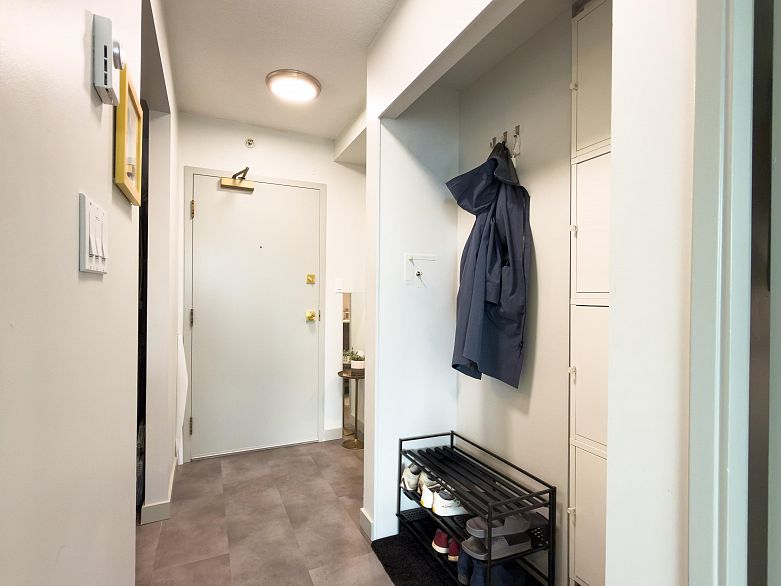 603 288 E 8th Avenue