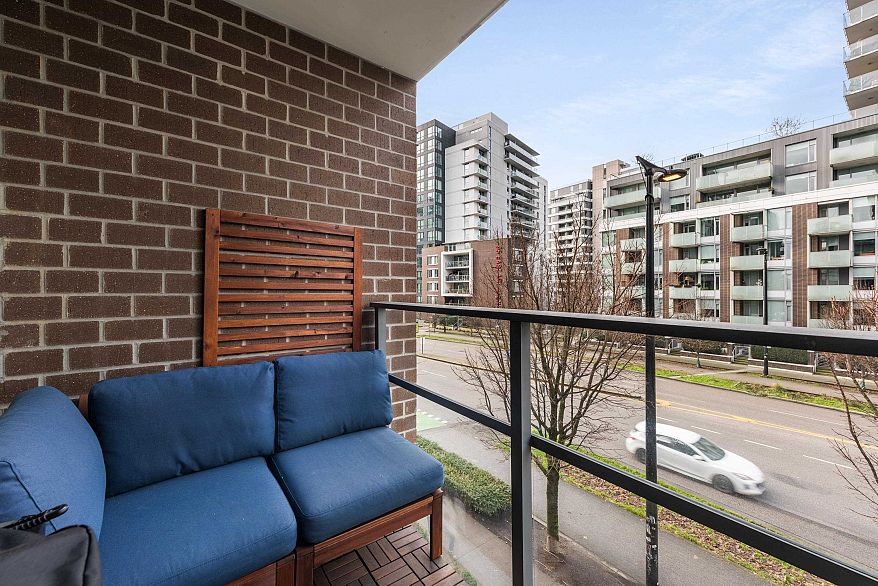 303 110 Switchmen Street