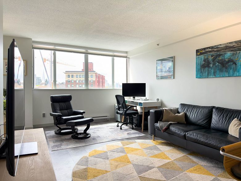 603 288 E 8th Avenue