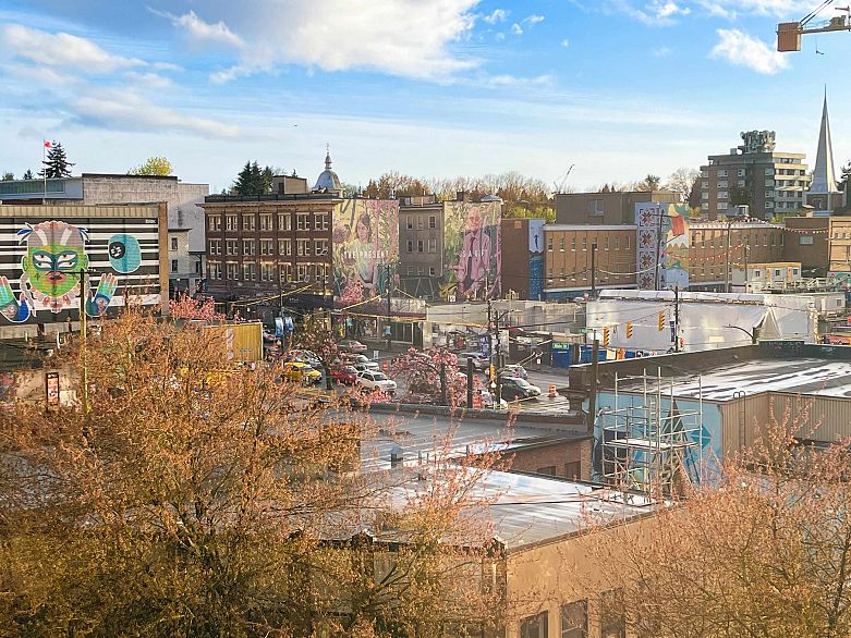 603 288 E 8th Avenue