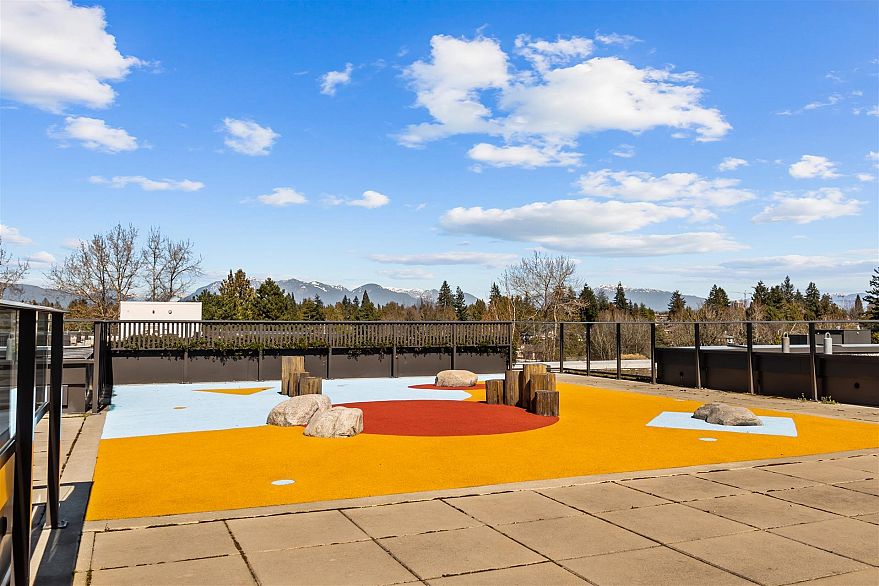 904 1561 W 57th Avenue