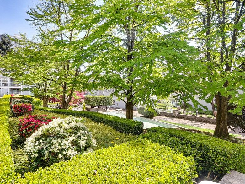 3 8420 Jellicoe Street