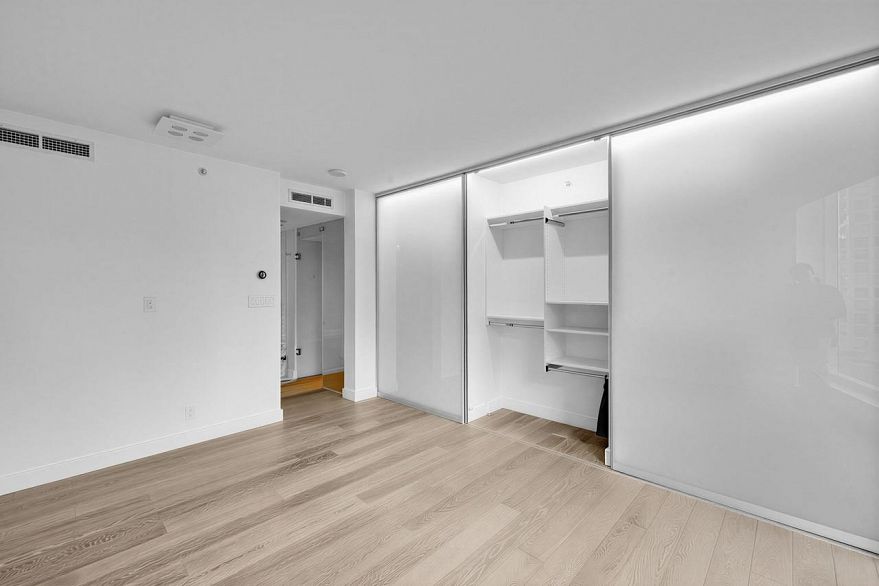 1202 1499 W Pender Street