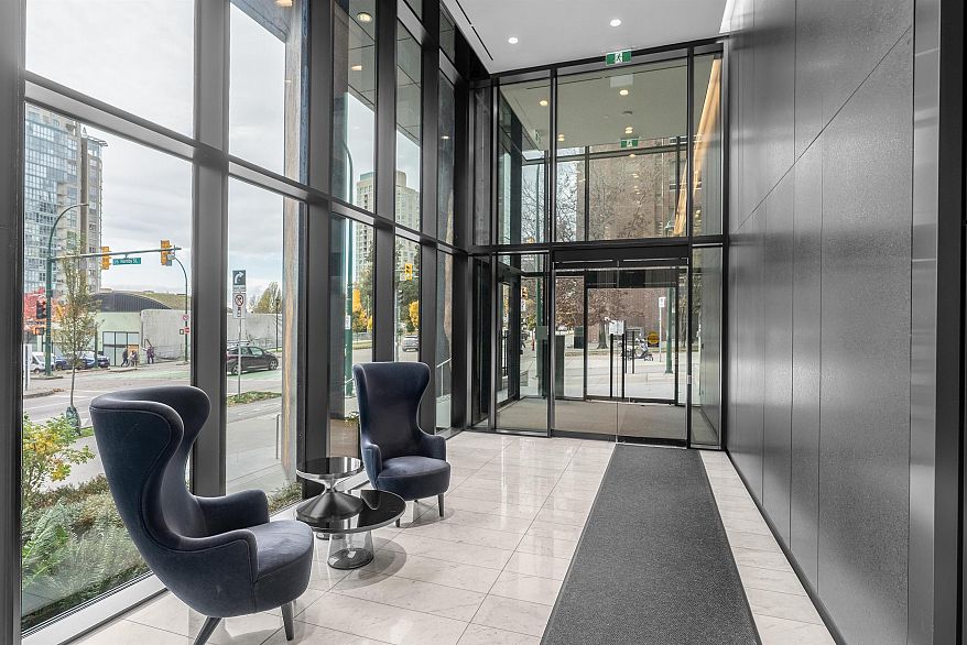 708 889 Pacific Street