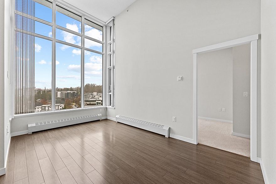 1207 3281 E Kent Avenue North Avenue