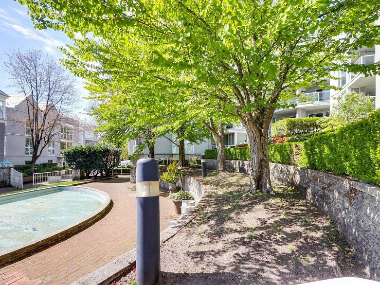 3 8420 Jellicoe Street