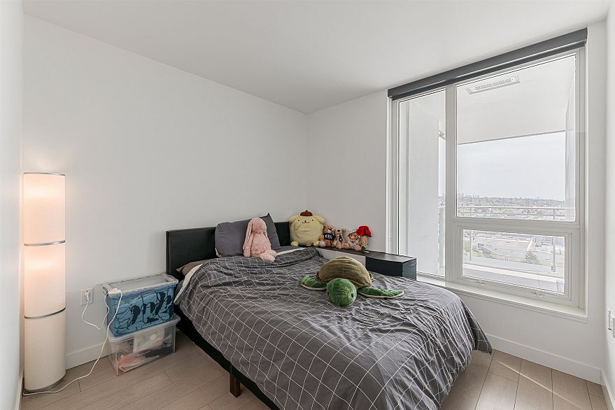 2001 455 SW Marine Drive